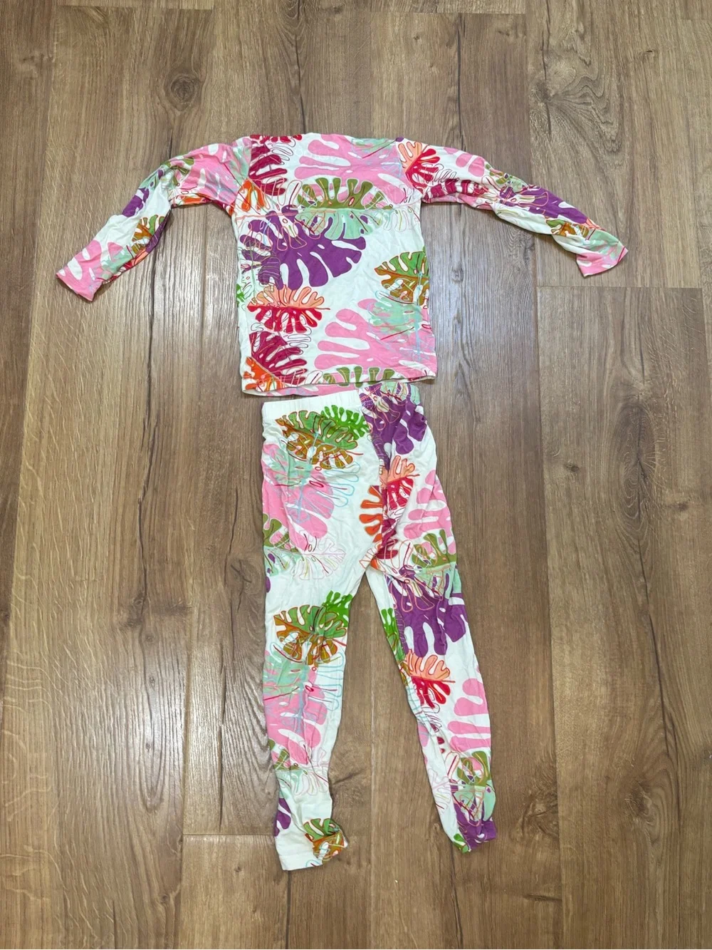 Bestaroo Coral Leaf Bamboo Pajamas Set